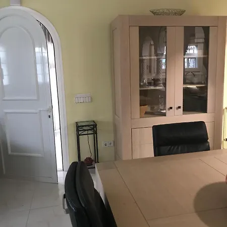 Mooie Vrijstaande Vakantiewoning Met Prive-zwembad